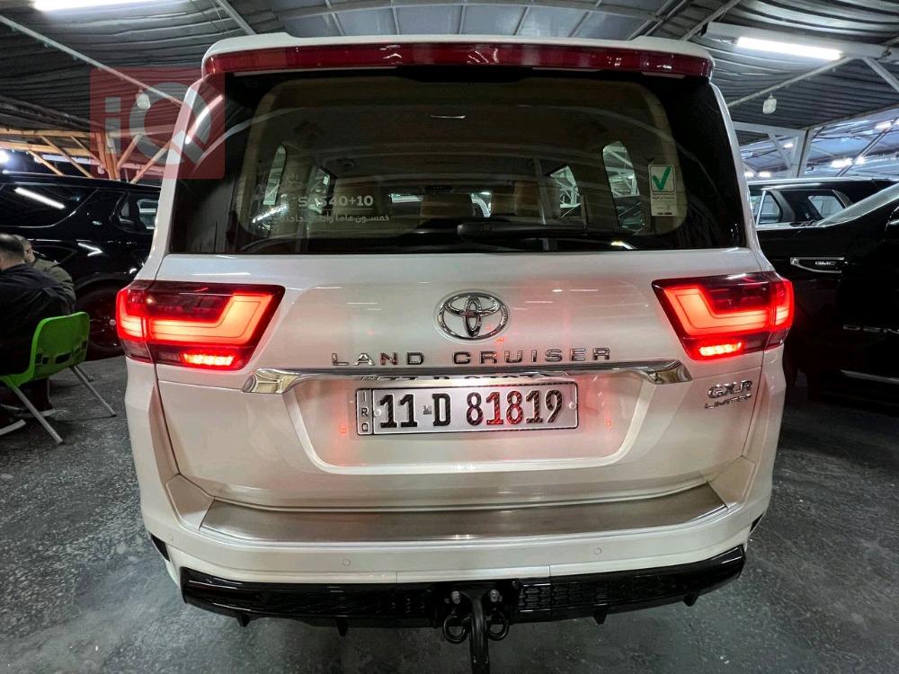 تويوتا لاندكروزر